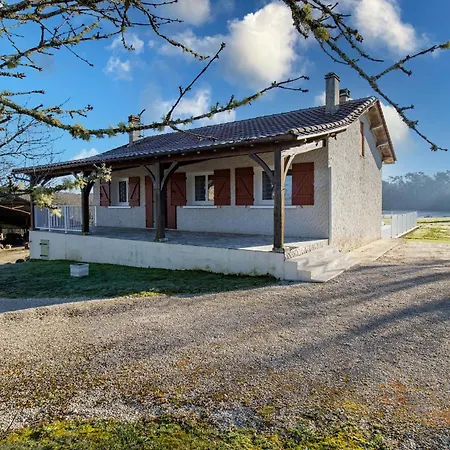 Maison Au Calme Et Piscine Privee *
