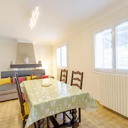Maison Au Calme Et Piscine Privee Semesterbostad *